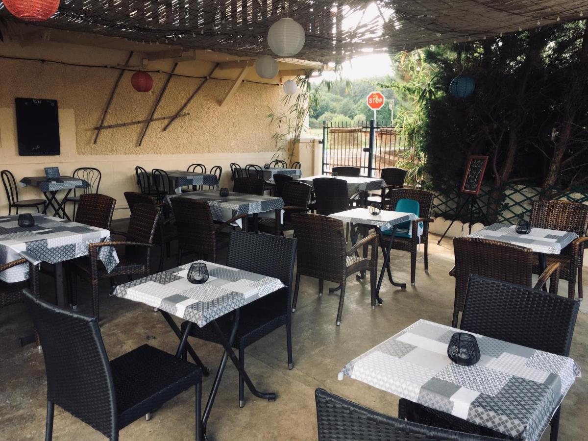 Auberge Du Relais D Auniac Hotel Bar Restaurant Piscine Anglars-Nozac ภายนอก รูปภาพ