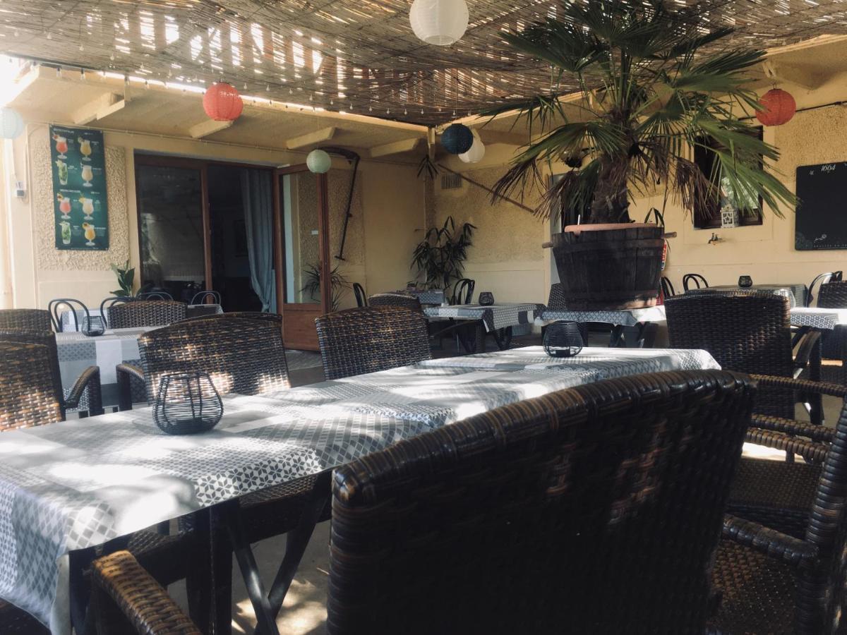 Auberge Du Relais D Auniac Hotel Bar Restaurant Piscine Anglars-Nozac ภายนอก รูปภาพ