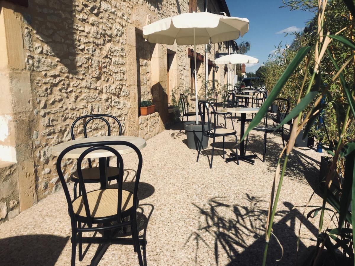Auberge Du Relais D Auniac Hotel Bar Restaurant Piscine Anglars-Nozac ภายนอก รูปภาพ