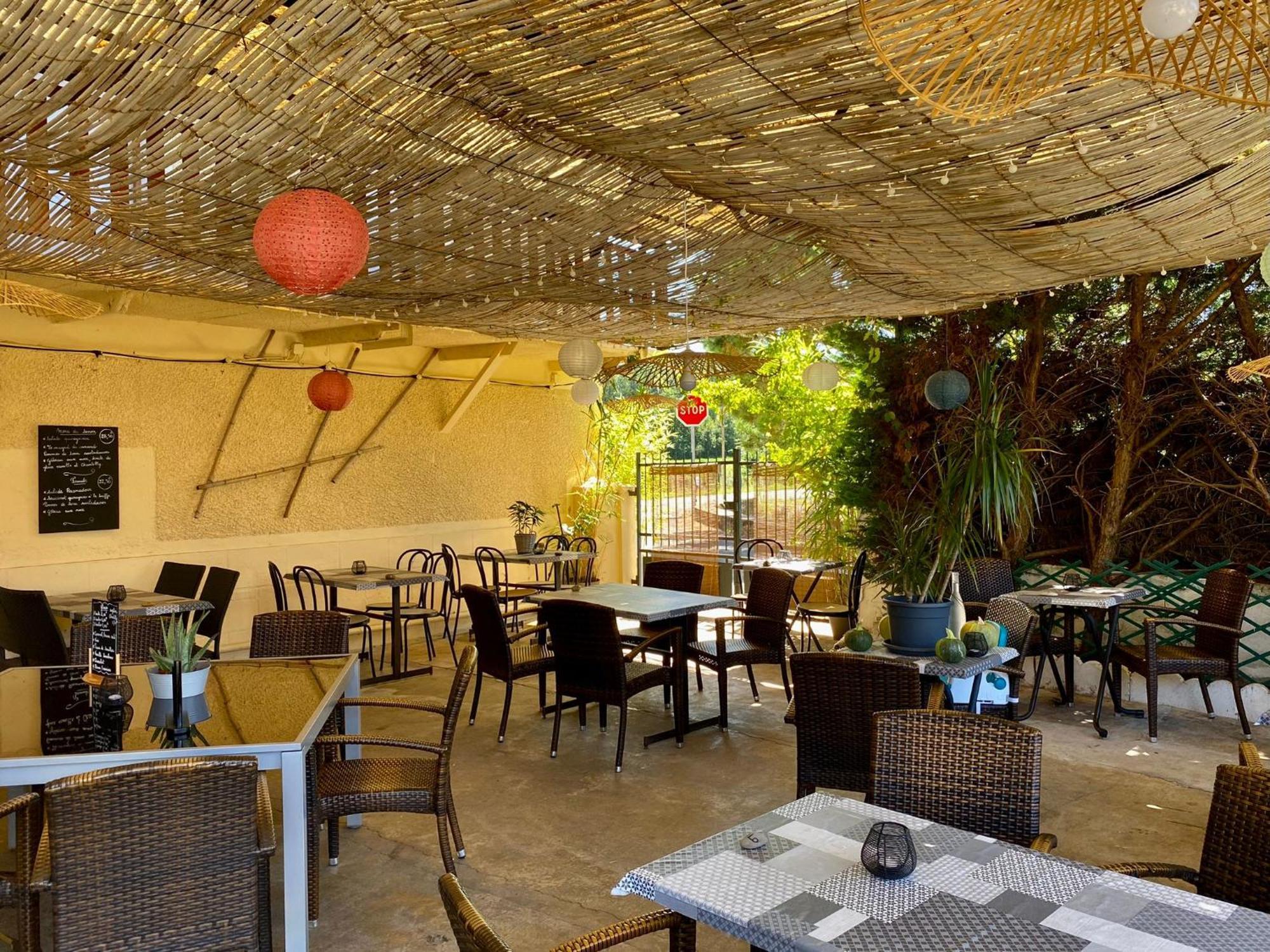 Auberge Du Relais D Auniac Hotel Bar Restaurant Piscine Anglars-Nozac ภายนอก รูปภาพ